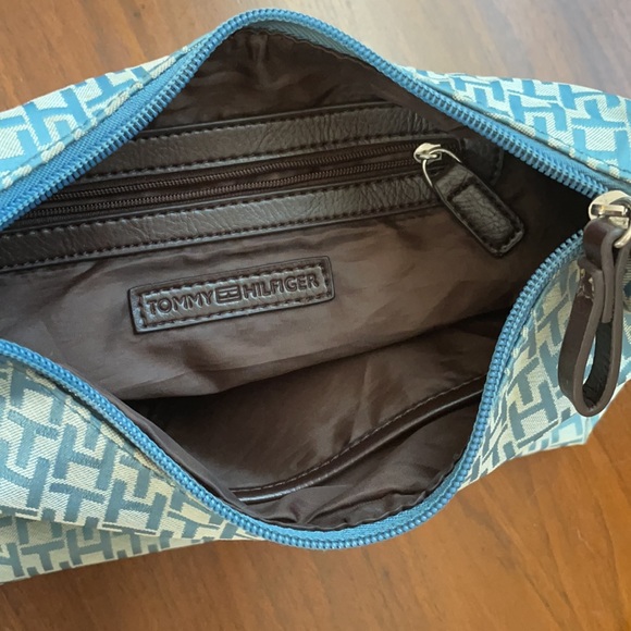 🥰Tommy Hilfiger blue and brown bag - Picture 11 of 11